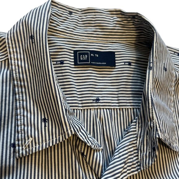 GAP Men's Short Sleeved Button Down Shirt Size XL Blue White Stripes Palm Trees - Picture 6 of 9